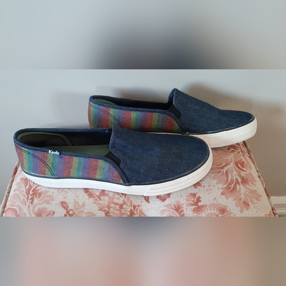 * Keds ~ Size 10 - Picture 6 of 7